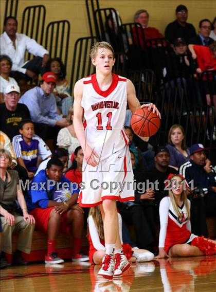 Thumbnail 3 in Chatsworth vs. Harvard-Westlake (CIF SoCal Regional D3 Playoffs) photogallery.