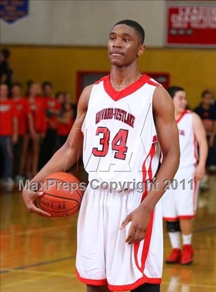 Thumbnail 2 in Chatsworth vs. Harvard-Westlake (CIF SoCal Regional D3 Playoffs) photogallery.