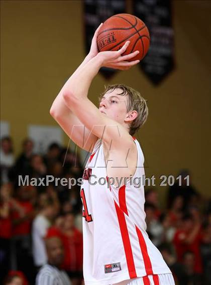 Thumbnail 2 in Chatsworth vs. Harvard-Westlake (CIF SoCal Regional D3 Playoffs) photogallery.