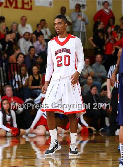 Thumbnail 1 in Chatsworth vs. Harvard-Westlake (CIF SoCal Regional D3 Playoffs) photogallery.
