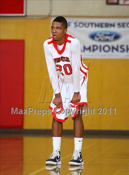 Thumbnail 3 in Chatsworth vs. Harvard-Westlake (CIF SoCal Regional D3 Playoffs) photogallery.
