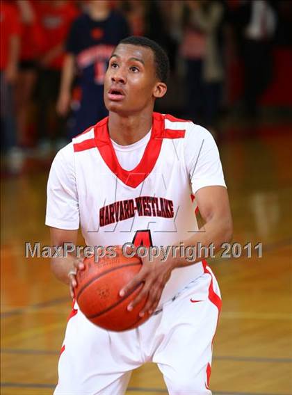 Thumbnail 3 in Chatsworth vs. Harvard-Westlake (CIF SoCal Regional D3 Playoffs) photogallery.