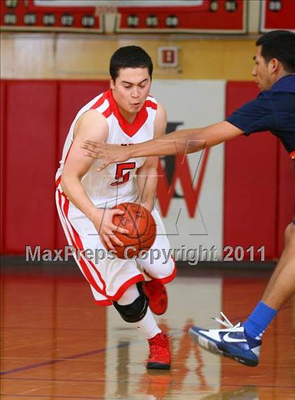 Thumbnail 3 in Chatsworth vs. Harvard-Westlake (CIF SoCal Regional D3 Playoffs) photogallery.