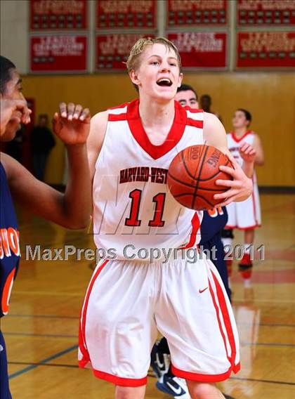 Thumbnail 2 in Chatsworth vs. Harvard-Westlake (CIF SoCal Regional D3 Playoffs) photogallery.