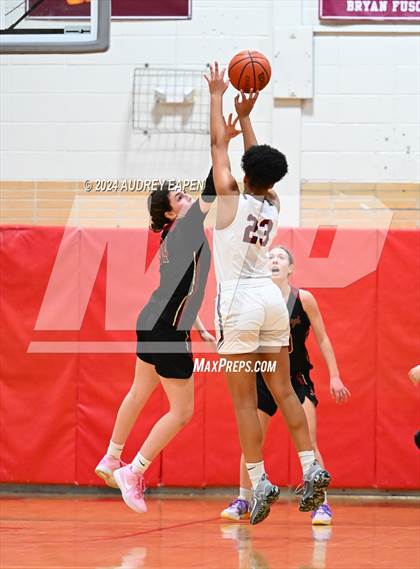 Thumbnail 2 in Morristown vs. Hillsborough (NJSIAA North Jersey Group 4 Semifinal) photogallery.
