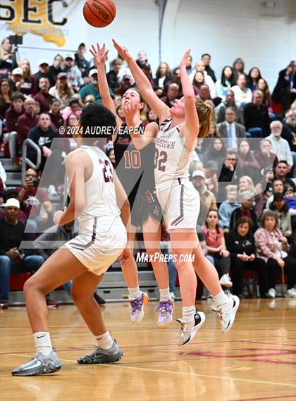 Thumbnail 2 in Morristown vs. Hillsborough (NJSIAA North Jersey Group 4 Semifinal) photogallery.