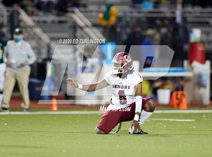 Thumbnail 3 in Warner Robins @ Blessed Trinity (GHSA AAAAA Quarterfinal) photogallery.