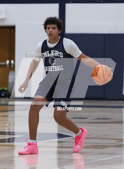 Thumbnail 2 in Oil City (Blue & White Scrimmage) photogallery.