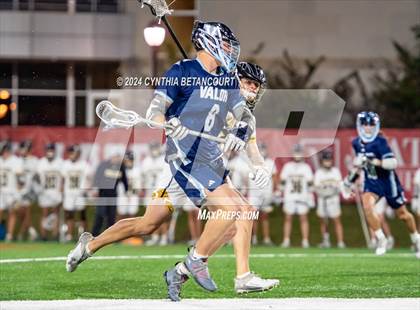 Thumbnail 1 in Valor Christian vs Arapahoe (CHSAA 5A Final) photogallery.