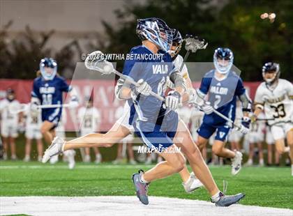 Thumbnail 2 in Valor Christian vs Arapahoe (CHSAA 5A Final) photogallery.