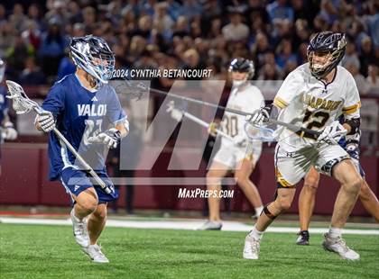 Thumbnail 2 in Valor Christian vs Arapahoe (CHSAA 5A Final) photogallery.