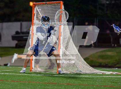 Thumbnail 1 in Valor Christian vs Arapahoe (CHSAA 5A Final) photogallery.