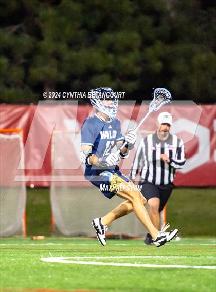 Thumbnail 1 in Valor Christian vs Arapahoe (CHSAA 5A Final) photogallery.