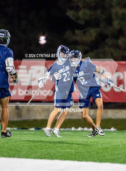 Thumbnail 2 in Valor Christian vs Arapahoe (CHSAA 5A Final) photogallery.