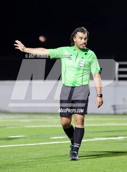 Thumbnail 3 in Waxahachie vs. Rockwall-Heath (UIL 6A Area Playoff) photogallery.