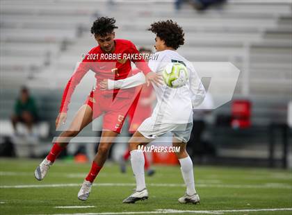Thumbnail 2 in Waxahachie vs. Rockwall-Heath (UIL 6A Area Playoff) photogallery.