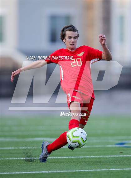 Thumbnail 3 in Waxahachie vs. Rockwall-Heath (UIL 6A Area Playoff) photogallery.