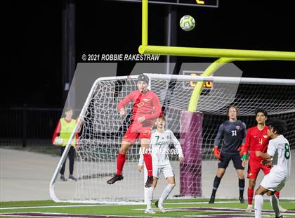 Thumbnail 3 in Waxahachie vs. Rockwall-Heath (UIL 6A Area Playoff) photogallery.