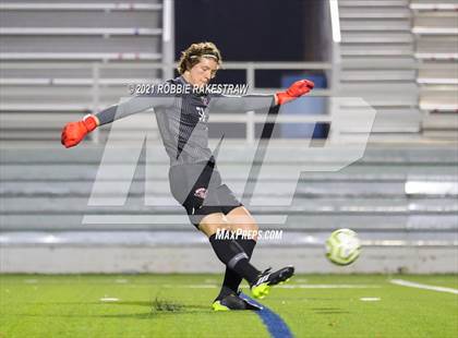Thumbnail 2 in Waxahachie vs. Rockwall-Heath (UIL 6A Area Playoff) photogallery.