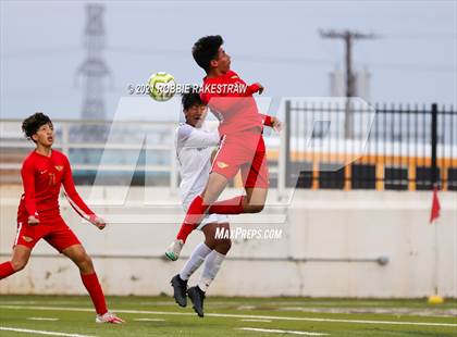 Thumbnail 2 in Waxahachie vs. Rockwall-Heath (UIL 6A Area Playoff) photogallery.