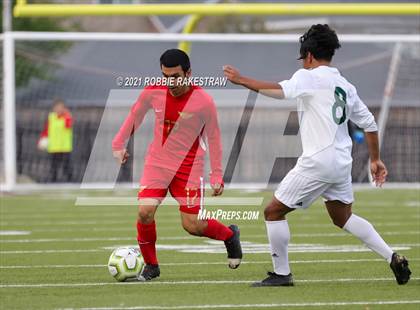 Thumbnail 3 in Waxahachie vs. Rockwall-Heath (UIL 6A Area Playoff) photogallery.
