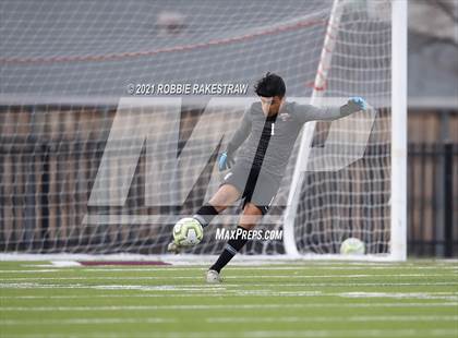 Thumbnail 2 in Waxahachie vs. Rockwall-Heath (UIL 6A Area Playoff) photogallery.