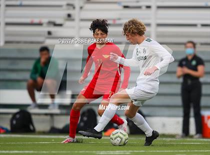 Thumbnail 2 in Waxahachie vs. Rockwall-Heath (UIL 6A Area Playoff) photogallery.