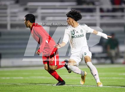 Thumbnail 3 in Waxahachie vs. Rockwall-Heath (UIL 6A Area Playoff) photogallery.