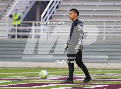 Thumbnail 2 in Waxahachie vs. Rockwall-Heath (UIL 6A Area Playoff) photogallery.
