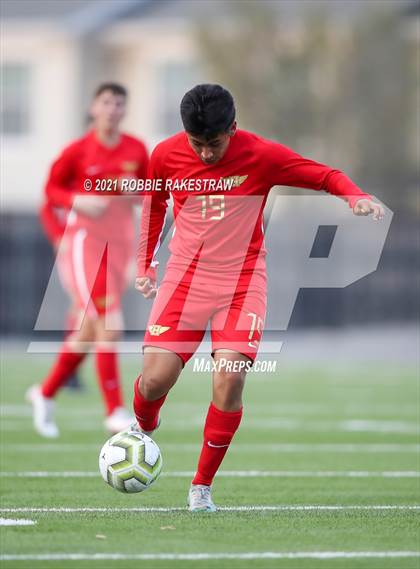 Thumbnail 1 in Waxahachie vs. Rockwall-Heath (UIL 6A Area Playoff) photogallery.