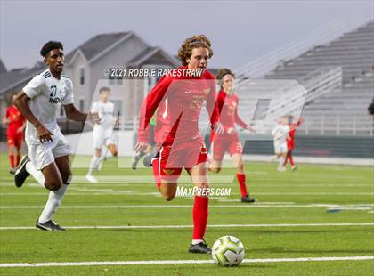 Thumbnail 2 in Waxahachie vs. Rockwall-Heath (UIL 6A Area Playoff) photogallery.