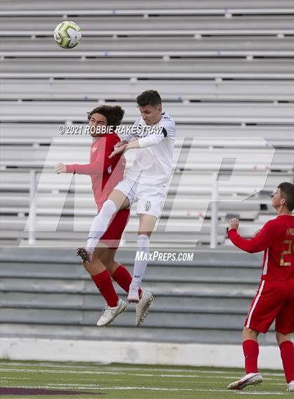 Thumbnail 3 in Waxahachie vs. Rockwall-Heath (UIL 6A Area Playoff) photogallery.