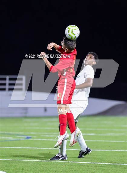Thumbnail 2 in Waxahachie vs. Rockwall-Heath (UIL 6A Area Playoff) photogallery.