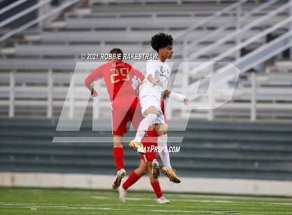 Thumbnail 2 in Waxahachie vs. Rockwall-Heath (UIL 6A Area Playoff) photogallery.