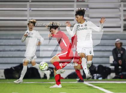 Thumbnail 2 in Waxahachie vs. Rockwall-Heath (UIL 6A Area Playoff) photogallery.