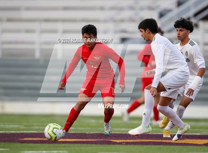 Thumbnail 3 in Waxahachie vs. Rockwall-Heath (UIL 6A Area Playoff) photogallery.
