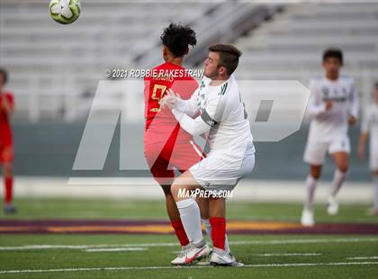 Thumbnail 1 in Waxahachie vs. Rockwall-Heath (UIL 6A Area Playoff) photogallery.