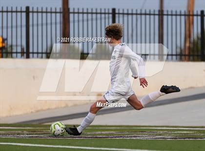Thumbnail 2 in Waxahachie vs. Rockwall-Heath (UIL 6A Area Playoff) photogallery.