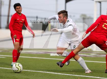 Thumbnail 1 in Waxahachie vs. Rockwall-Heath (UIL 6A Area Playoff) photogallery.