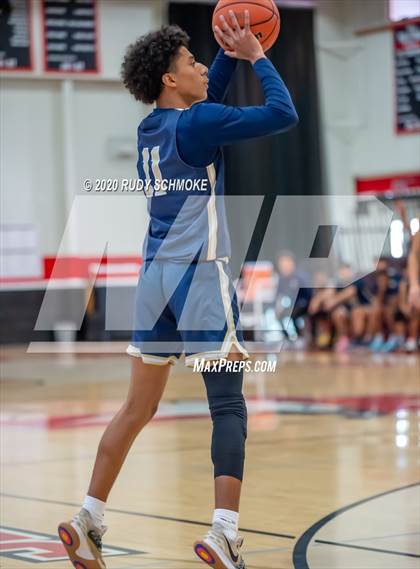 Thumbnail 3 in Bonita Vista vs Eastlake (Torrey Pines Holiday Classic) photogallery.