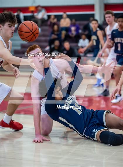 Thumbnail 3 in Bonita Vista vs Eastlake (Torrey Pines Holiday Classic) photogallery.