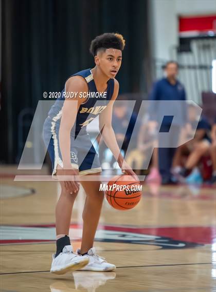 Thumbnail 2 in Bonita Vista vs Eastlake (Torrey Pines Holiday Classic) photogallery.