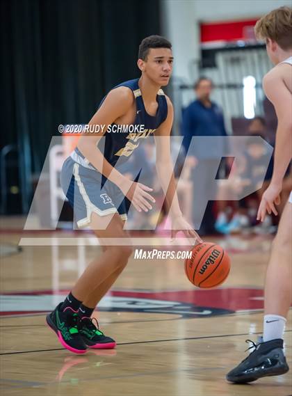 Thumbnail 3 in Bonita Vista vs Eastlake (Torrey Pines Holiday Classic) photogallery.