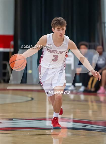 Thumbnail 2 in Bonita Vista vs Eastlake (Torrey Pines Holiday Classic) photogallery.