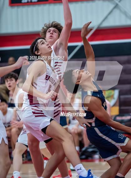Thumbnail 3 in Bonita Vista vs Eastlake (Torrey Pines Holiday Classic) photogallery.