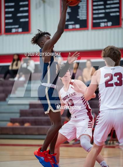 Thumbnail 3 in Bonita Vista vs Eastlake (Torrey Pines Holiday Classic) photogallery.