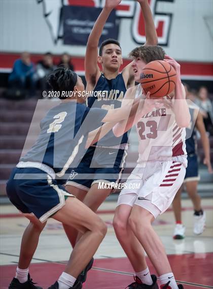 Thumbnail 2 in Bonita Vista vs Eastlake (Torrey Pines Holiday Classic) photogallery.