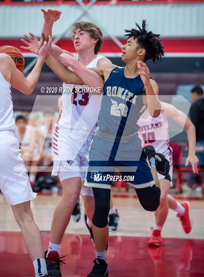 Thumbnail 3 in Bonita Vista vs Eastlake (Torrey Pines Holiday Classic) photogallery.