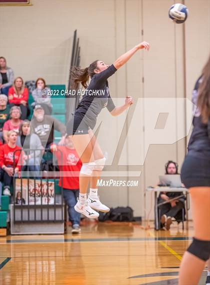 Thumbnail 2 in Le Roy vs Midlakes (NYSPHSAA C1/C2 State Qualifier Crossover) photogallery.