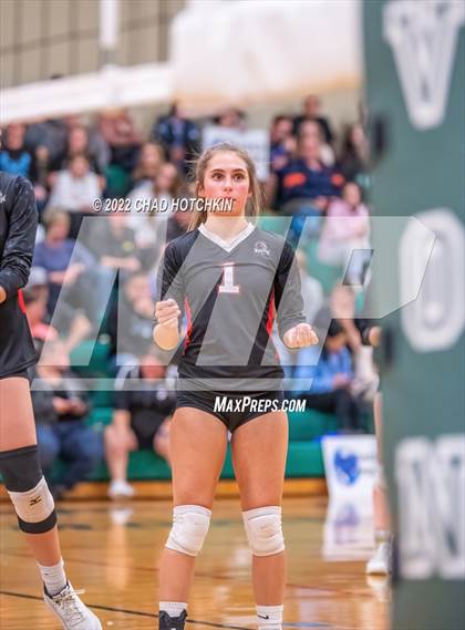 Thumbnail 2 in Le Roy vs Midlakes (NYSPHSAA C1/C2 State Qualifier Crossover) photogallery.